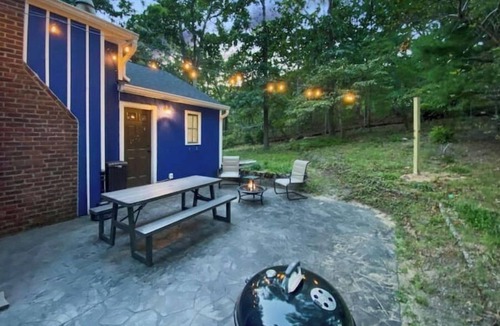 Commack Cabin | Private Cabin in Multi Acre Park!