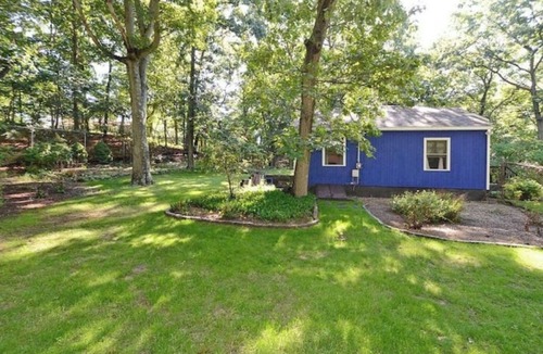 Commack Cabin | Private Cabin in Multi Acre Park!