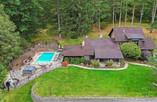 Springwater House | Private Cabin Retreat- Hot Tub | Pool | Game Room