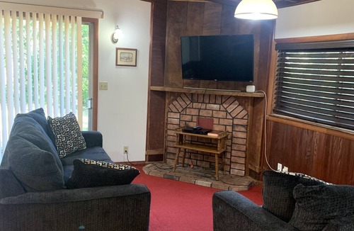 Gasquet House | Private Cabin