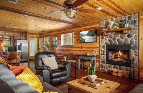 Hochatown Cabin | Private Cabin with Hot Tub, Fire Pit and Large Patio