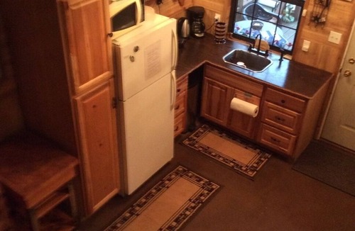 Jewett Cabin | Private Cabin with hot tub. Nestled in the Woods just off Lake Limestone, Texas.