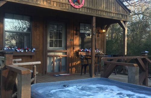 Jewett Cabin | Private Cabin with hot tub. Nestled in the Woods just off Lake Limestone, Texas.