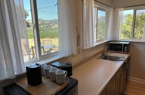 Geyserville Cabin | Private Cabin with Views on 16 Acre Estate