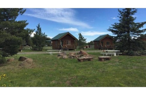 Last Chance Cabin | Private Cabins - 2 Queens