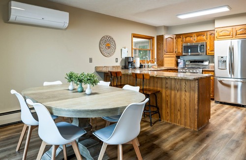 Ovid House | Private Cayuga Lakefront Retreat | Dock/Wine Trail