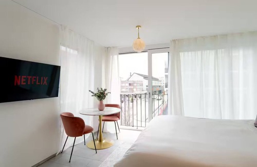Wallisellen Apartment | Private central 1BR Studio, 8 min to Airport