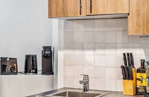 Golden Triangle Apartment | Private Centretown 1BD Suite | 5MINS to Parliament
