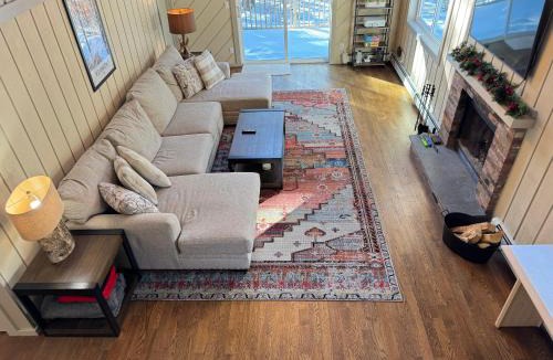 West Dover Ski Chalet | Private Chalet - 4 mins to Mt Snow
