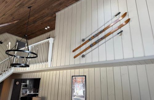 West Dover Ski Chalet | Private Chalet - 4 mins to Mt Snow
