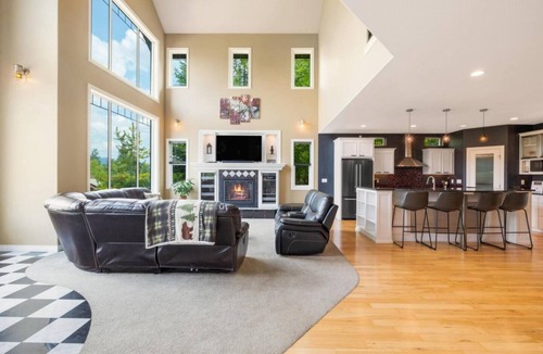 Shoshone County Ski Chalet | Private chalet on golf course 5 min to Silver mntn