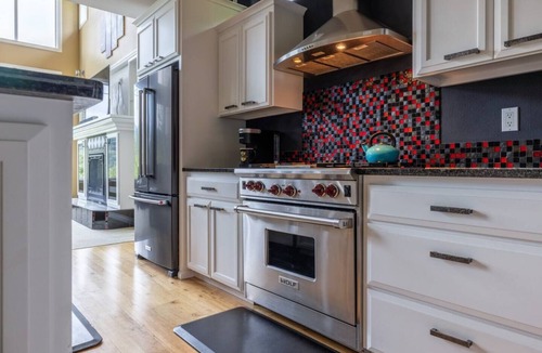 Shoshone County Ski Chalet | Private chalet on golf course 5 min to Silver mntn