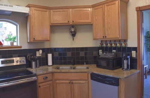 Rio Rancho Villa | Private Charming Casita, complete with all the modern conveniences.