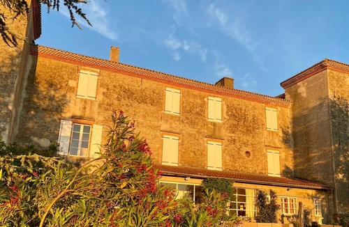 Montadet House | Private Chateau with swimming pool & beautiful view - Europe's Best Group Villa