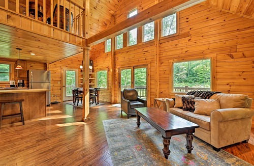 Chester House | Private Chester Home w/Deck, Mins to Skiing!