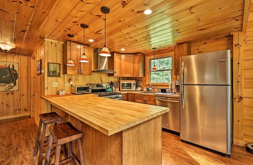 Chester House | Private Chester Home w/Deck, Mins to Skiing!