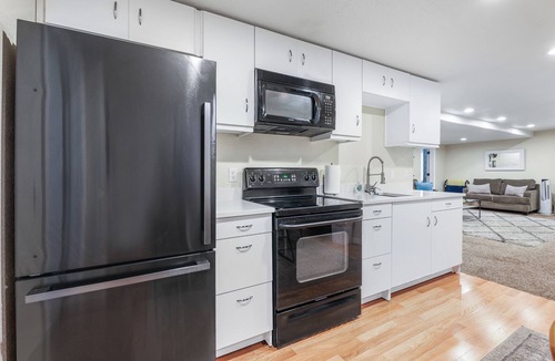 South Jordan House | Private/clean guest suite, bath, kitchen & laundry