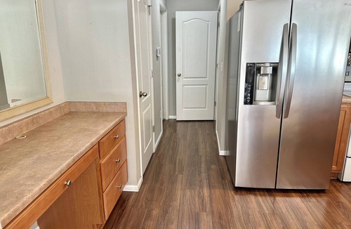 Meridian House | Private Clean Townhome with Attached Garage