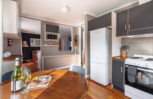 Ocean Grove House | Private Coastal Apartment with A/C & Fireplace