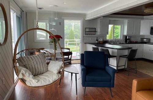 Portsmouth House | Private Coastal Waterfront Summer Resort Home