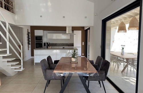 Rognonas House | Private cocoon & swimming pool Absolute calm