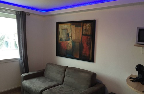 Melun Apartment | Private cocooning corner 4 min walk from the station
