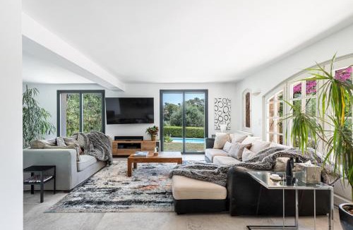 Les Maillans Villa | Private & comfortable stone villa with pool
