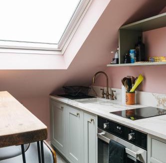 Stroud Green House | Private Comfortable Loft Apt in Superb Period Home