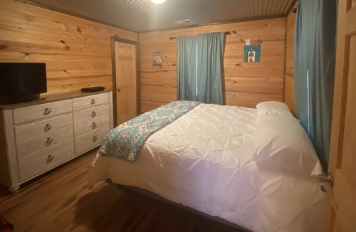 Morris Chapel Cabin | Private community boat ramp & only 20 minutes from Pickwick Dam