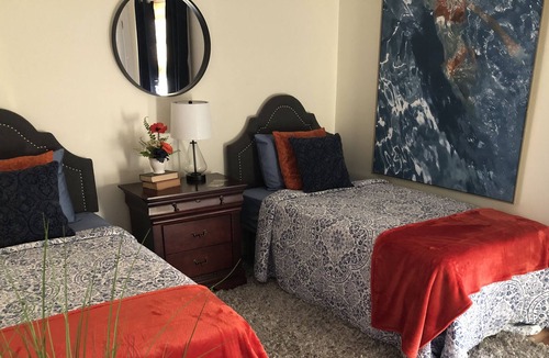 Revelo House | Private Community with Golf Course access