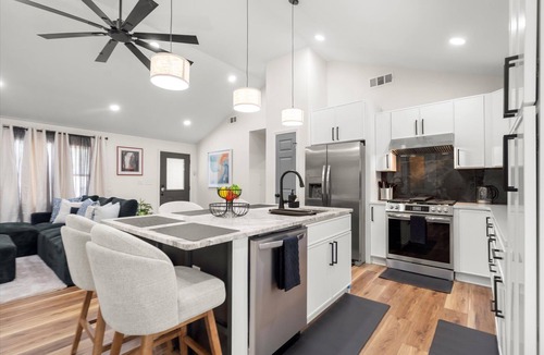 Belvedere Park House | Private Compound 2 Homes Sleeps 10+