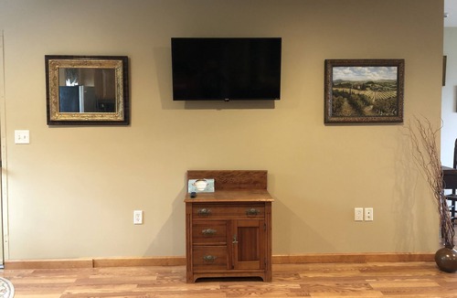 Skaneateles Apartment | private condo overlooking Skaneateles Lake in the fingerlakes region of New York