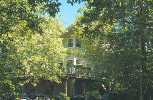 Wellfleet House | Private, Contemporary 6 Bedroom Home (1608)