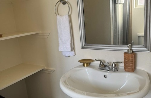 Northeast Heights Apartment | Private & Cosy but spacious Duke City Casita!