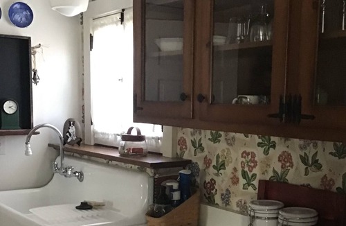 Lake St Louis Cottage | Private cottage close to interstate and shopping.