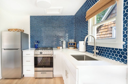 Waterford Cottage | Private Cottage at Marina Bay