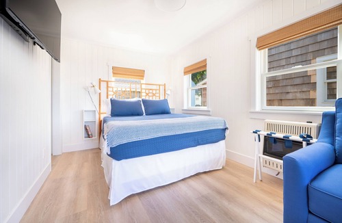 Waterford Cottage | Private Cottage at Marina Bay