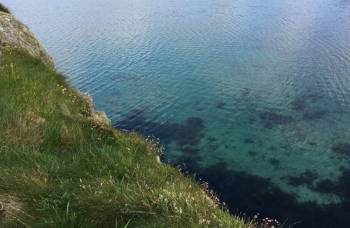 Aith House | Private cottage by the sea