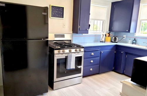 Harbor House | Private cottage close to SoFi, FiFa fans welcome!