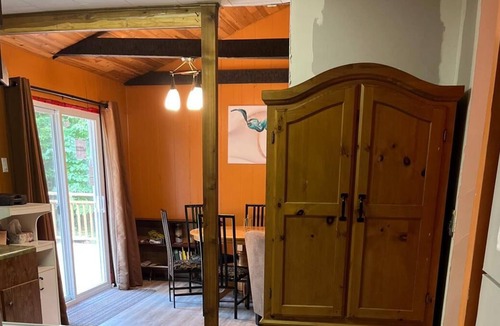 Lafontaine Cottage | Private Cottage Getaway - 2 min from the beach!