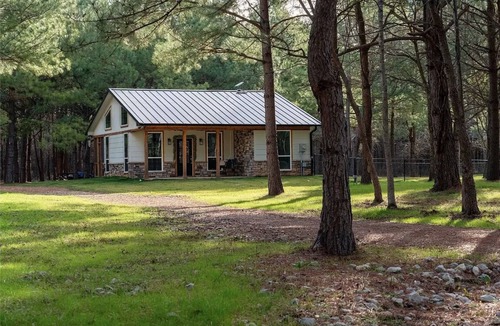 Clarksville Cottage | Private Cottage in the Hundred Acre Woods