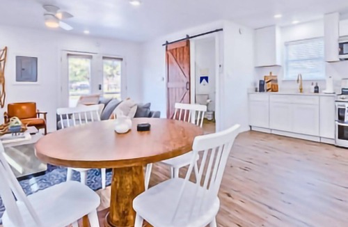 Little Elm Apartment | Private Cottage |Monthly Stays | WiFi | Fire Pit