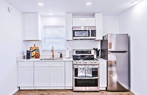 Little Elm Apartment | Private Cottage |Monthly Stays | WiFi | Fire Pit