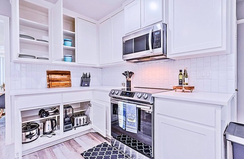 Little Elm Apartment | Private Cottage |Monthly Stays | WiFi | Fire Pit