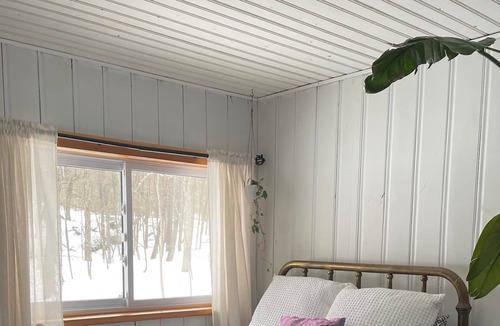 Frontenac Cottage | Private Cottage on a Quiet Lake