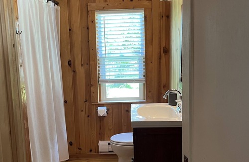 Machin Cottage | Private cottage on Eagle Lake