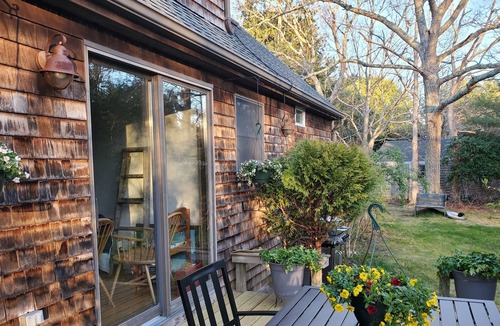 West Tisbury Cottage | Private cottage with association pool