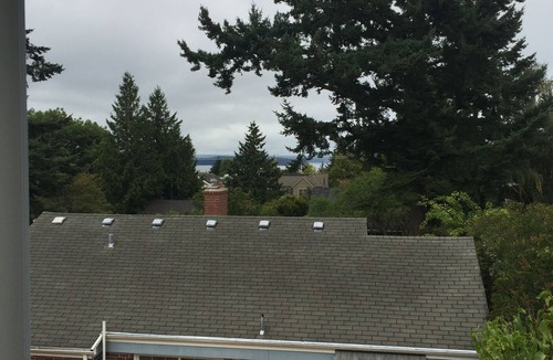 Fairmount Park Cottage | Private cottage with beautiful view, dedicated parking