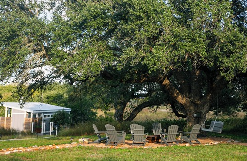 Kyle Hotel | Private cottage with pool & hot tub