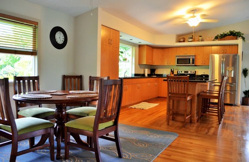 Kahalu u Cottage | Private Country Cottage